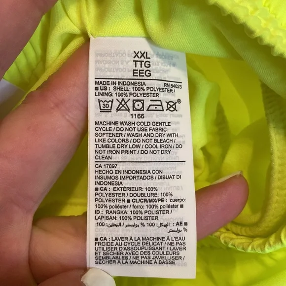 Old Navy Active Mid Rise Shorts - Picture 6 of 7